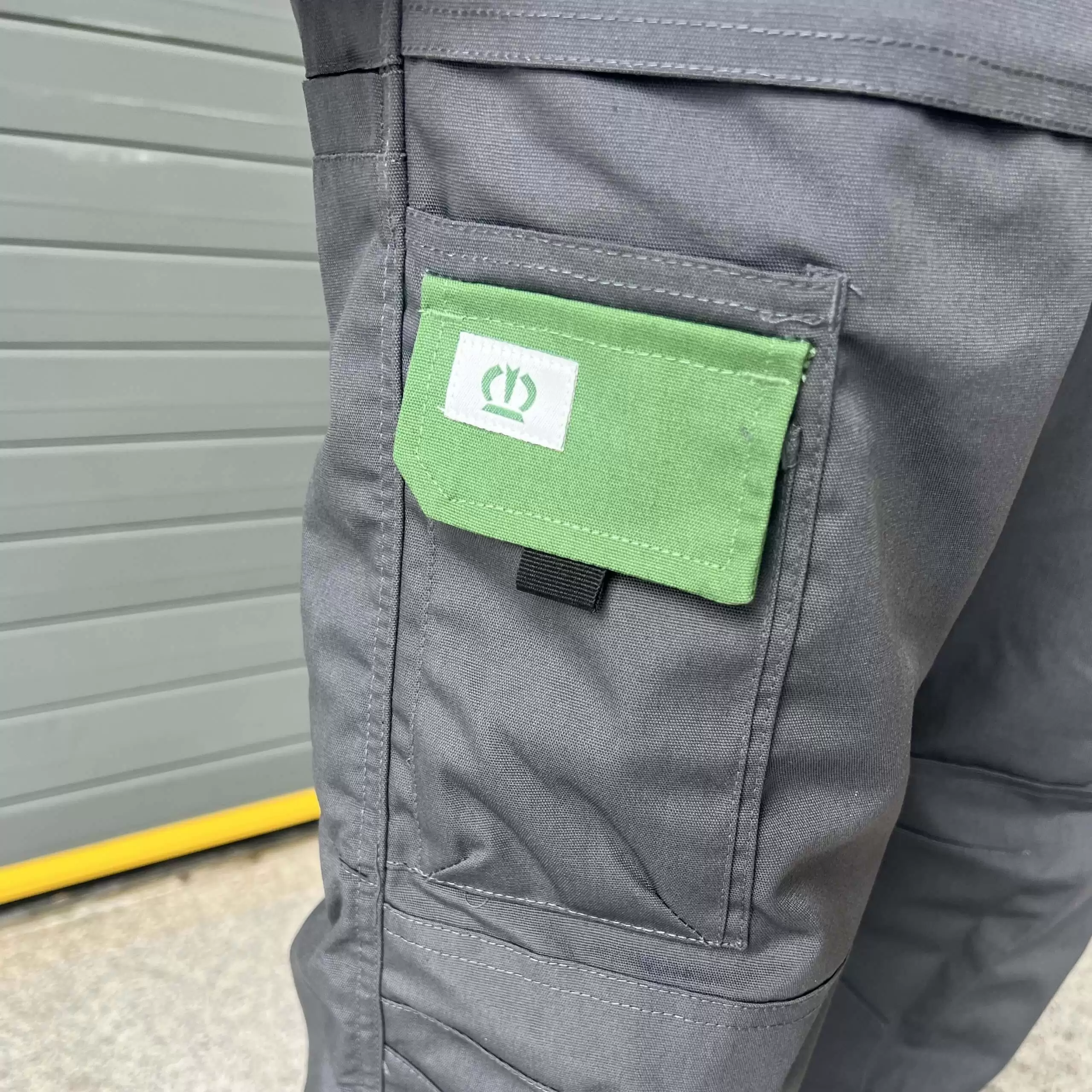 New KRONE Dungarees - Image 4